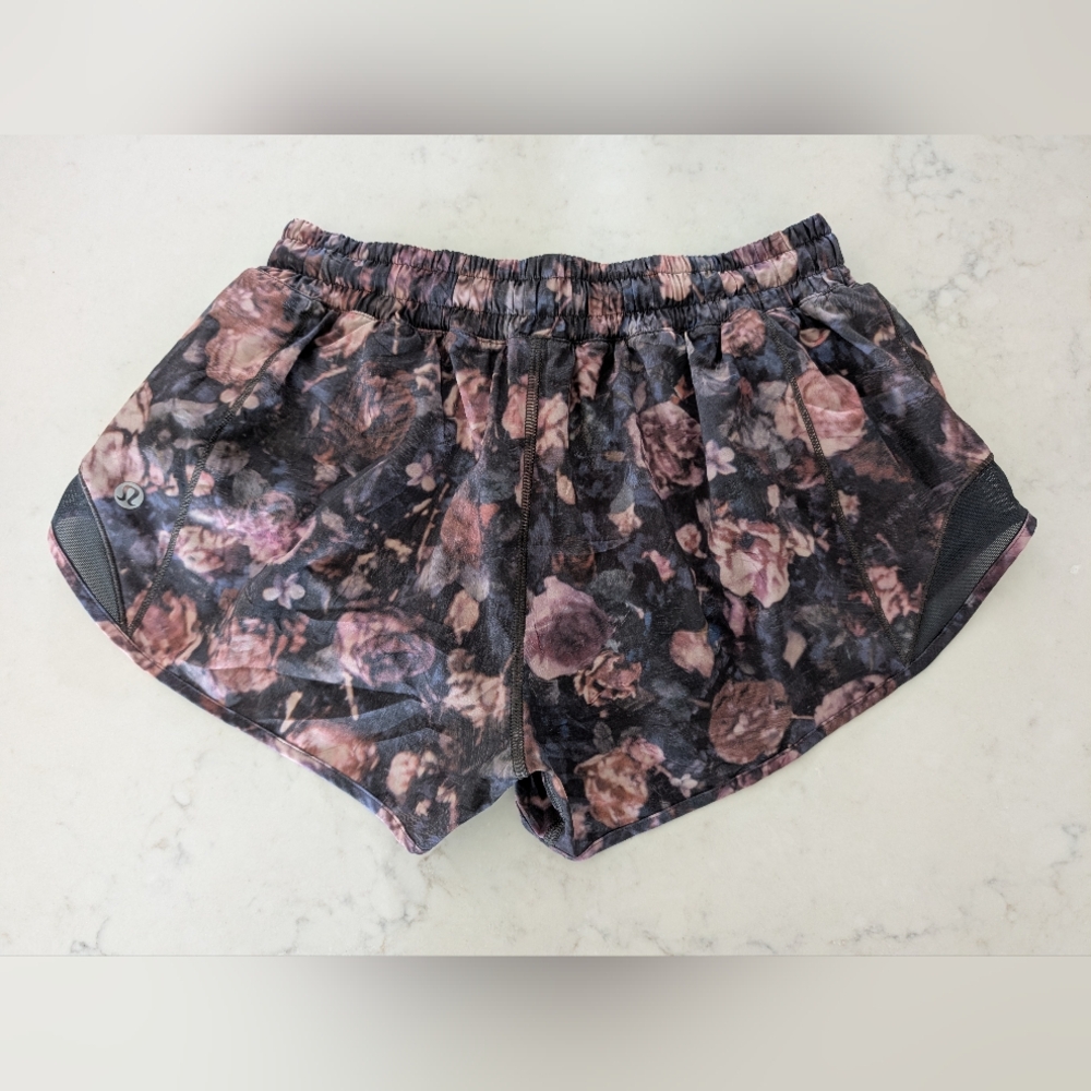 Lululemon Hotty Hot Shorts II - Picture 6 of 8
